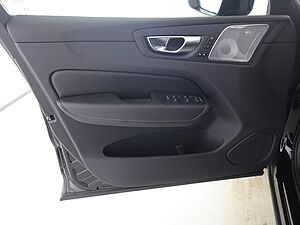 Volvo  +B5+AWD+AHKsemi+Panorama+360°Kam+Head-up+PDC