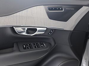 Volvo  +T8+AWD+Ultra+Dark+Standhzg+HarmanK+Panodach