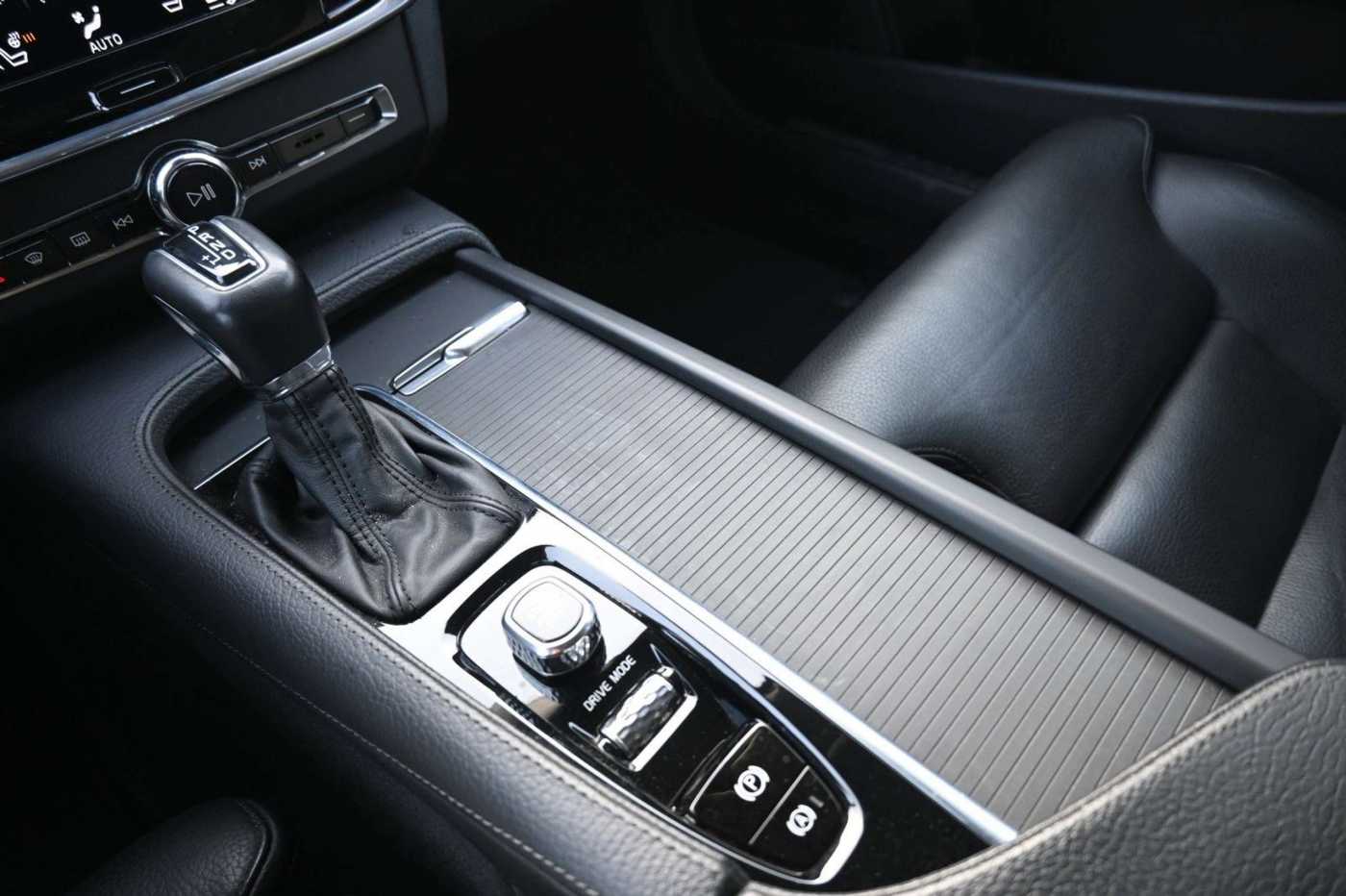 Volvo  **Mietkauf**S 90 T5 Lim*Mom*LED*Navi*STHZ*Miete