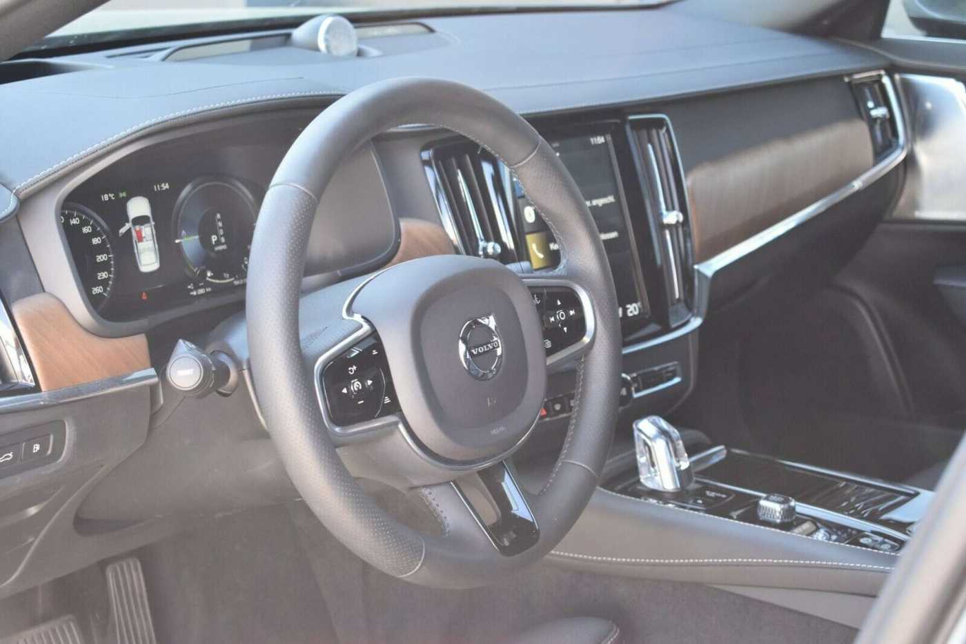 Volvo  **Mietkauf**S90 T8 AWD Ins*408PS*LUFT*360*PANO*