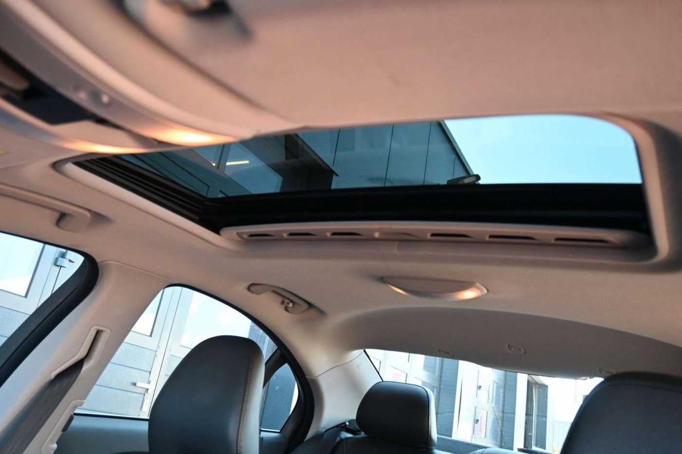 Volvo  **Mietkauf**S80 D4 Mom*AT*ACC*NAV*SITHZ*PANO*XEN