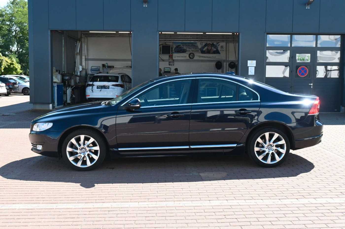 Volvo  **Mietkauf**S80 D4 Mom*AT*ACC*NAV*SITHZ*PANO*XEN