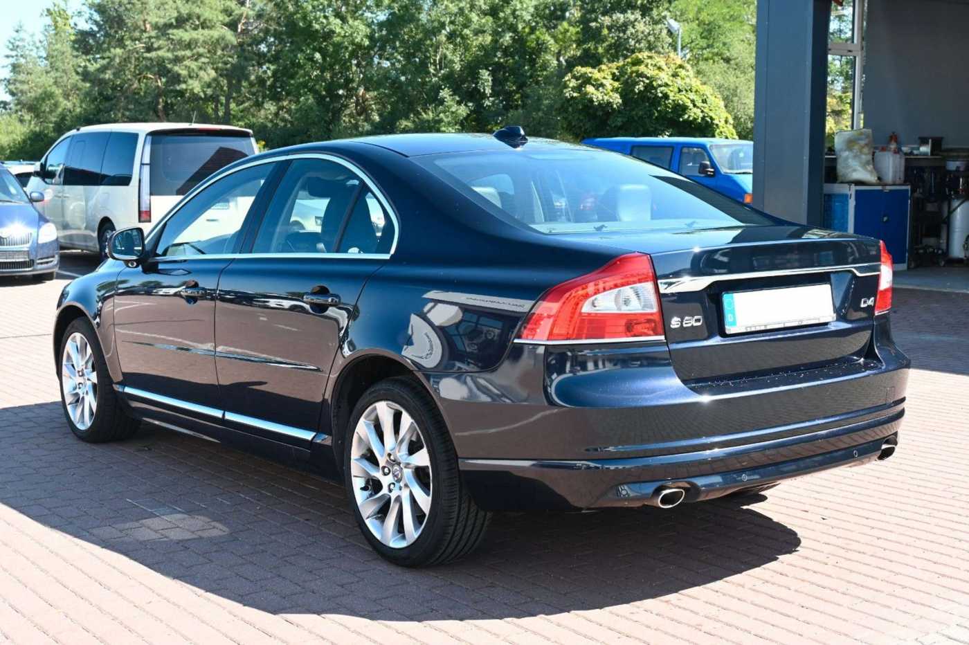 Volvo  **Mietkauf**S80 D4 Mom*AT*ACC*NAV*SITHZ*PANO*XEN