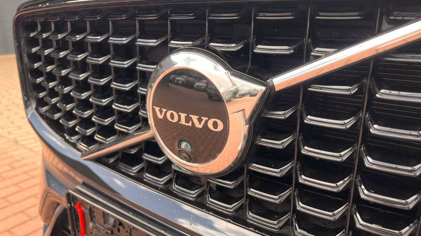 Volvo  T8AWD RC R Design MJ22*LUFT*PANO*360°HK*SHZ