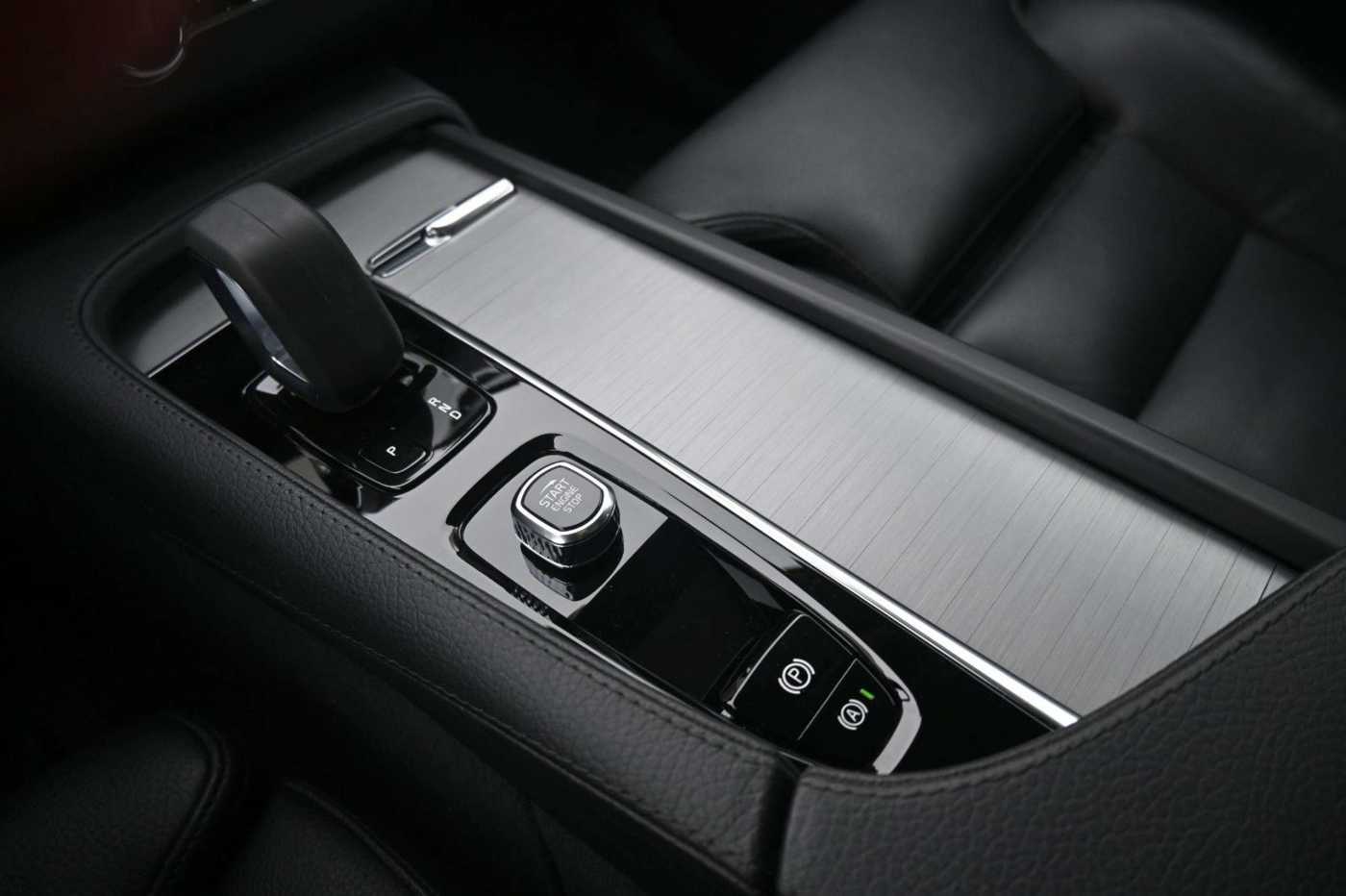 Volvo  T8 AWD Inscrip. Expres. PHEV*AHK*PANO*LUFT*