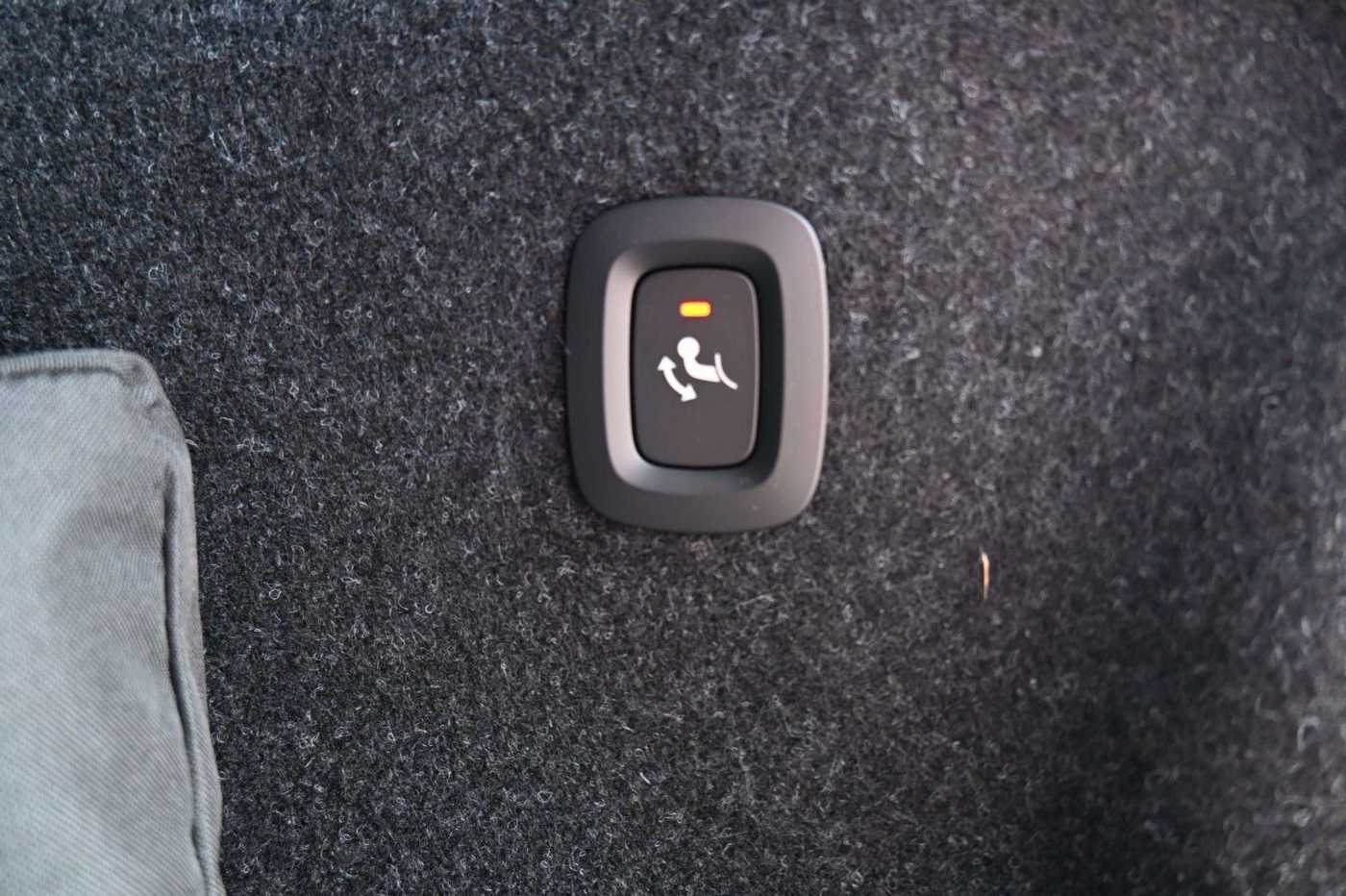 Volvo  B3 DKG Plus Dark*FSHZG*360°*AHK*AllSeason