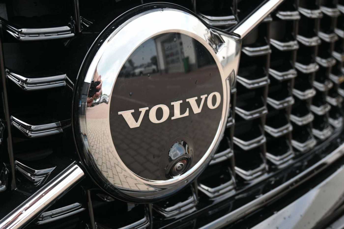 Volvo  B3 DKG Plus Dark*FSHZG*360°*AHK*AllSeason