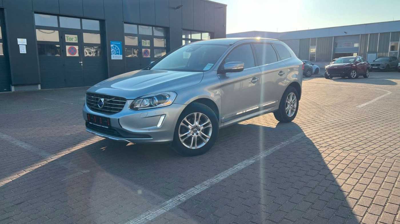 Volvo  Summum D5 AWD*Bi-Xenon*BLIS*DriverAlert*Fou