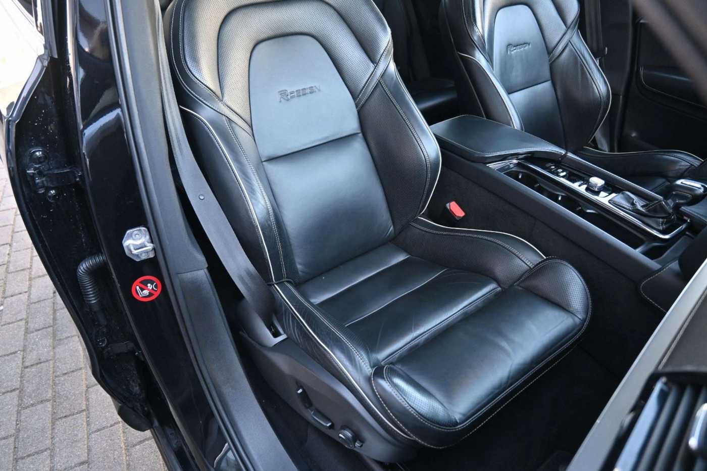 Volvo  D5 AWD R-Design*LUFT*7-Si*PANO*B&W*STHZ*HUD