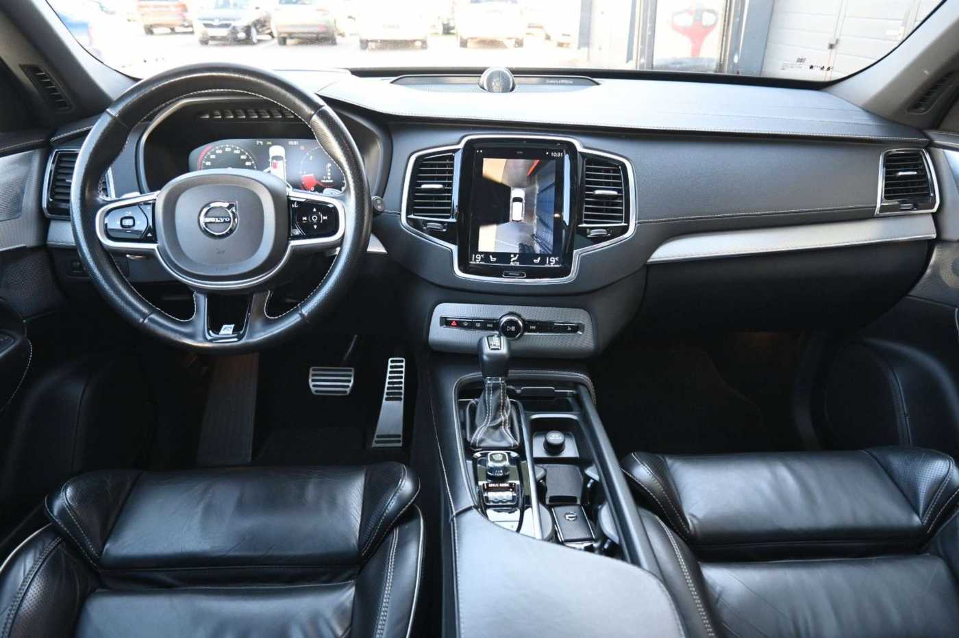 Volvo  D5 AWD R-Design*LUFT*7-Si*PANO*B&W*STHZ*HUD