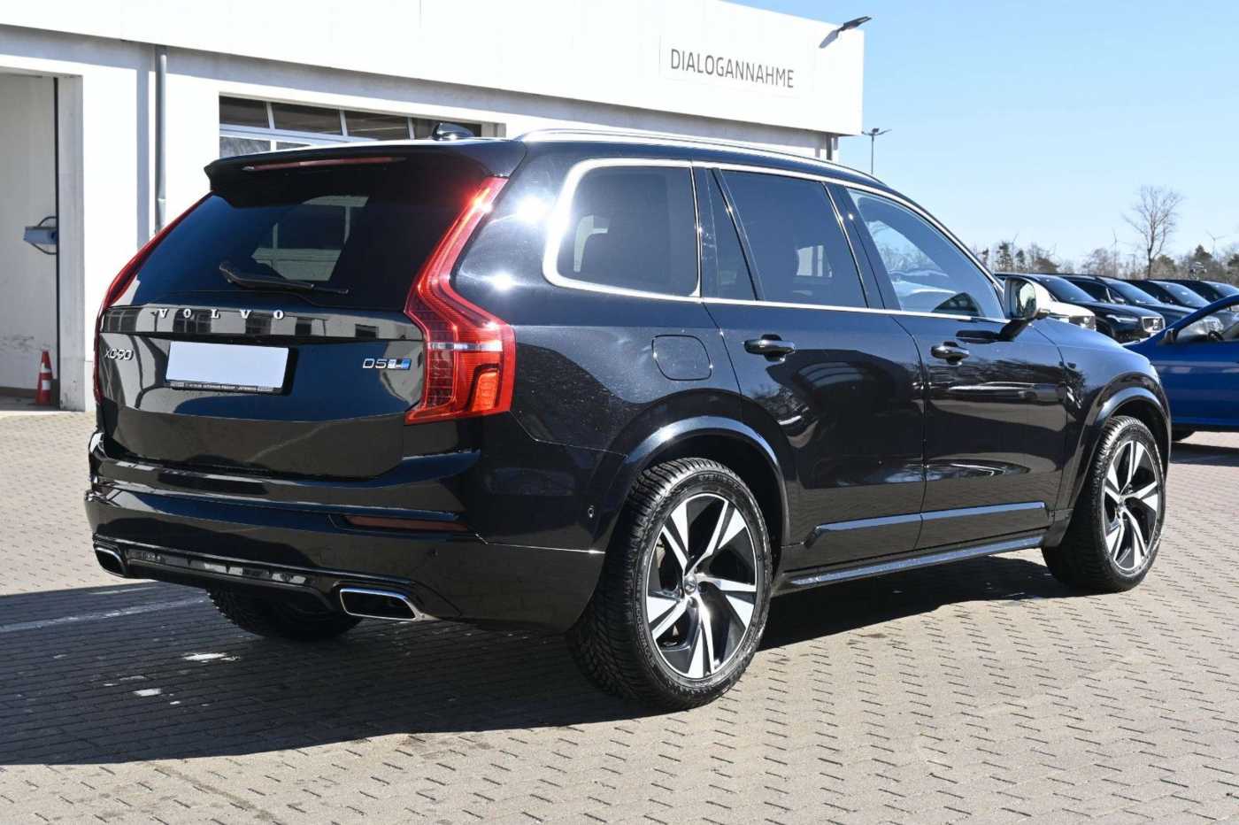 Volvo  D5 AWD R-Design*LUFT*7-Si*PANO*B&W*STHZ*HUD