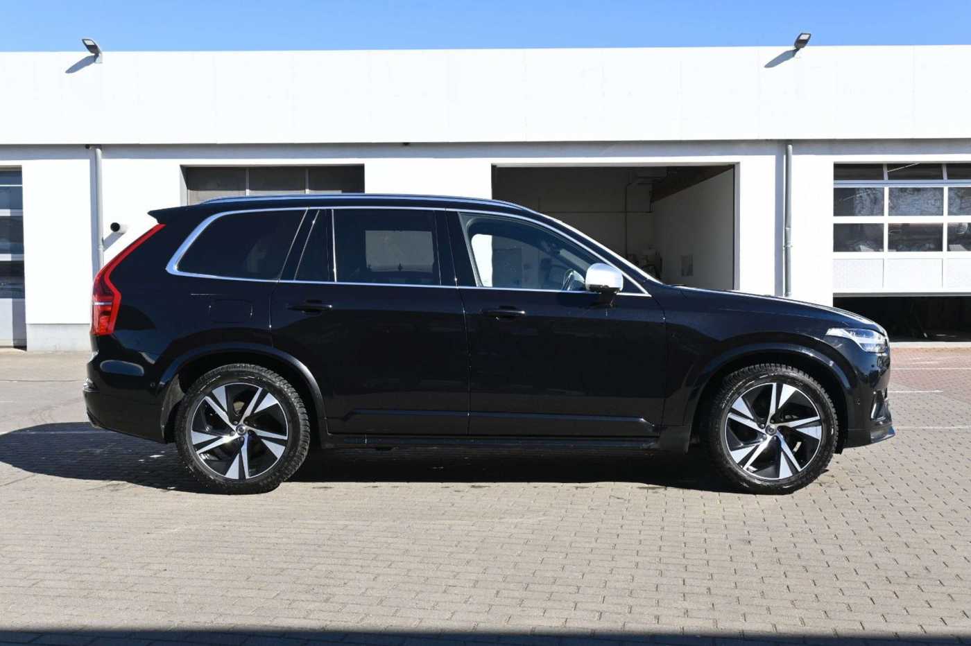 Volvo  D5 AWD R-Design*LUFT*7-Si*PANO*B&W*STHZ*HUD