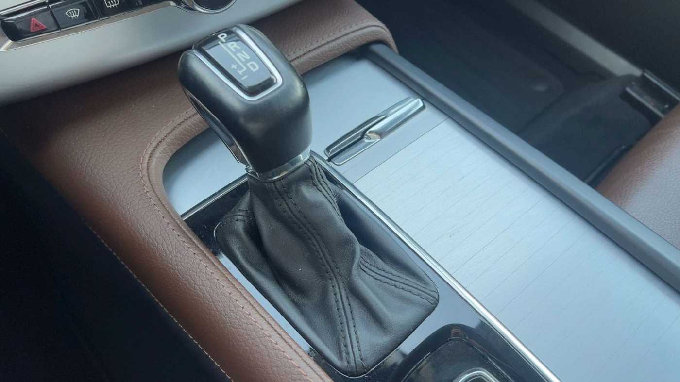 Volvo  Mietkauf*XC90*D5* AWD*PDC*ACC*NAV*SIHZG*LED*7Si