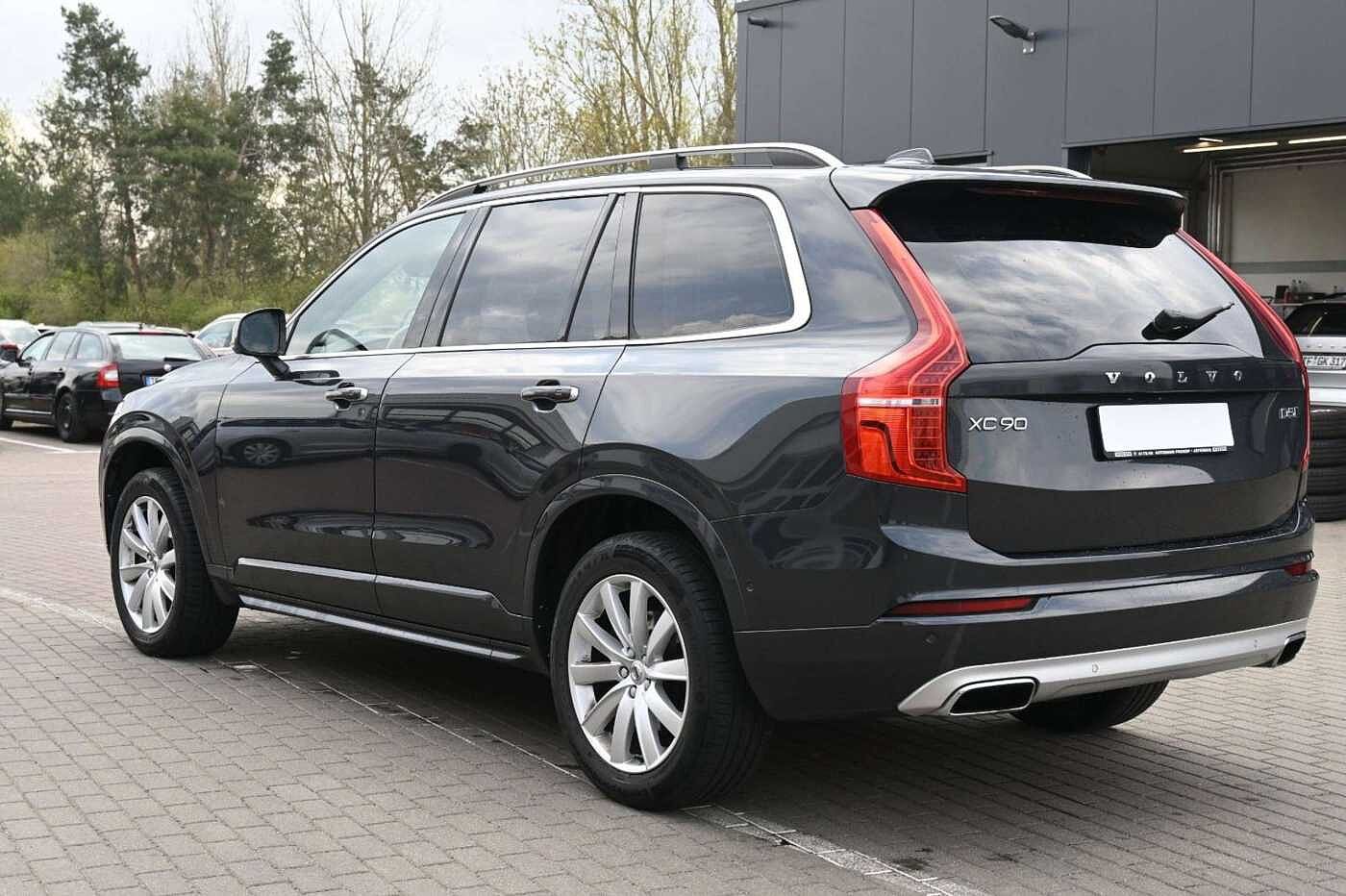 Volvo  Mietkauf*XC90*D5* AWD*PDC*ACC*NAV*SIHZG*LED*7Si