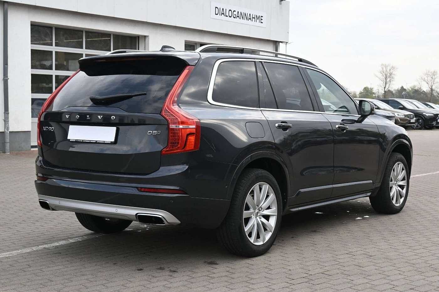 Volvo  Mietkauf*XC90*D5* AWD*PDC*ACC*NAV*SIHZG*LED*7Si