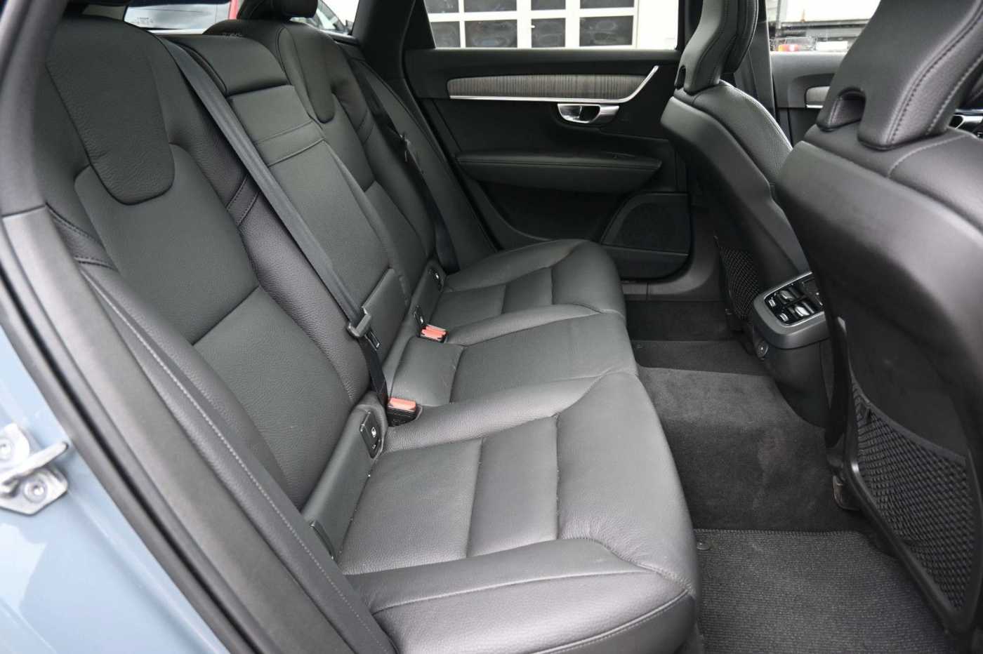 Volvo  V90CC B5 D AWD Pro*HuD*STDHZG*PANO*360°*ACC*AHK