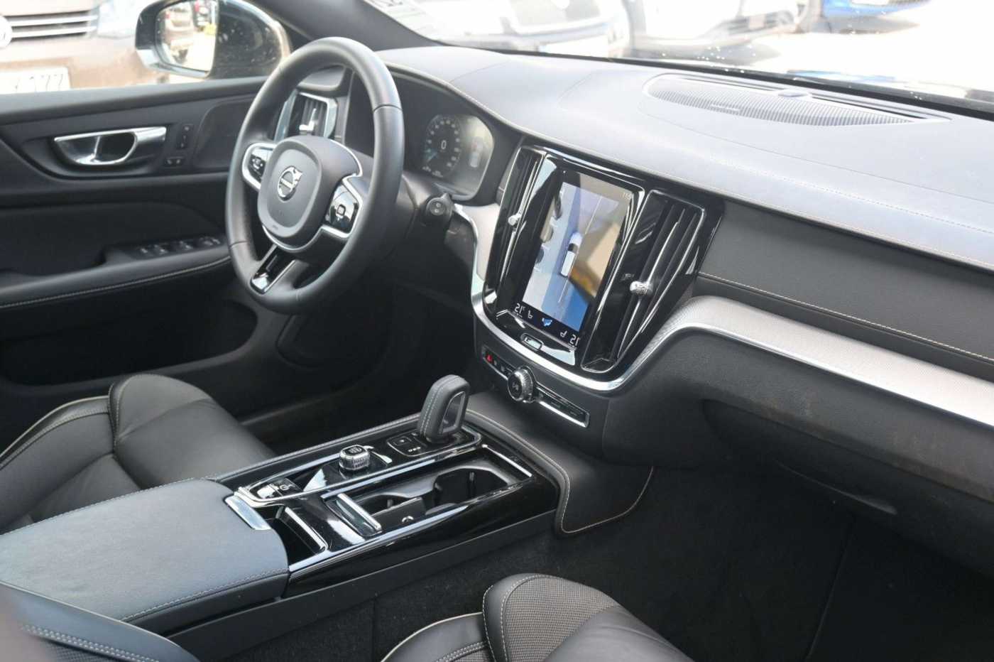 Volvo  Recharge T8 AWD R-Design*PANO*360°*H&K*AHK