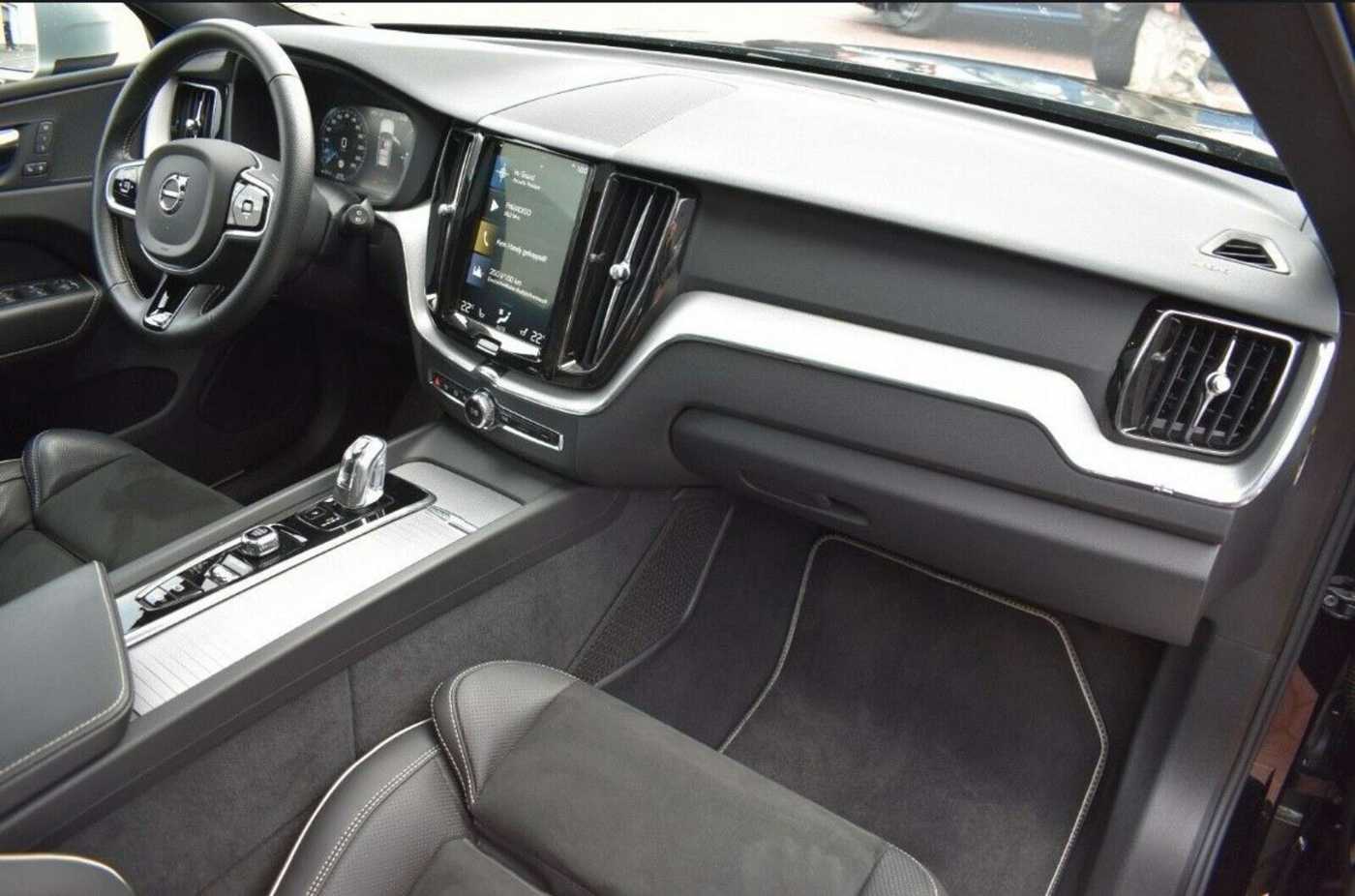 Volvo  T8 R-Design*AWD*RFK*Luft*LED*NAVI*Serv NEU