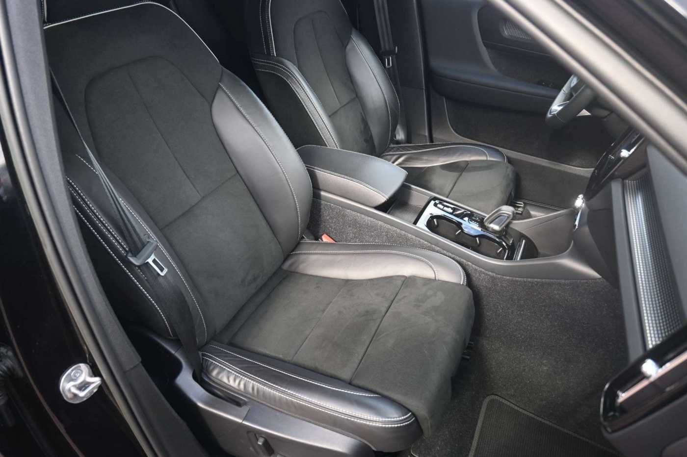 Volvo  T5 PHEV R Design*360°*AHK*H&K*Pilot Assist*