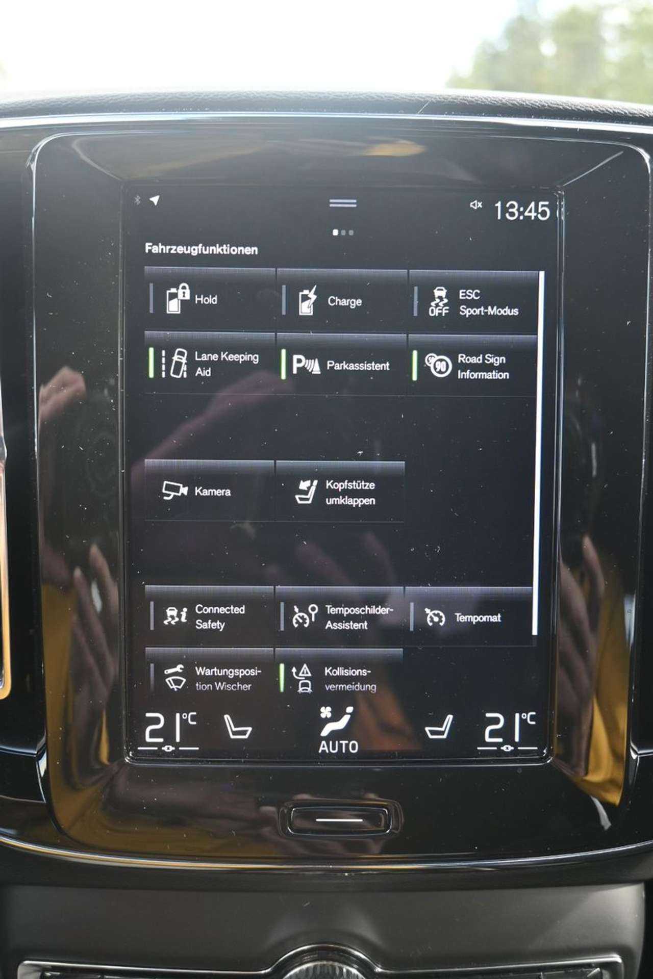 Volvo  T5 PHEV R Design*360°*AHK*H&K*Pilot Assist*