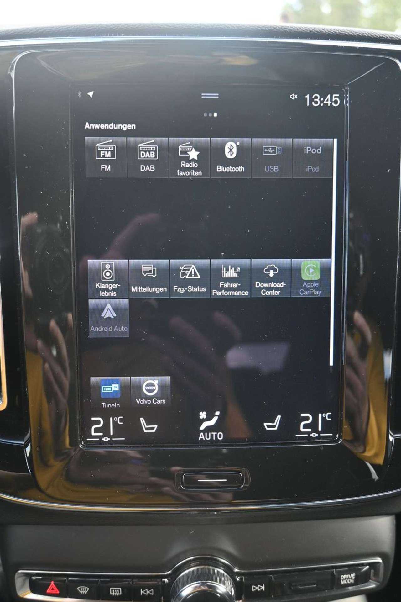 Volvo  T5 PHEV R Design*360°*AHK*H&K*Pilot Assist*