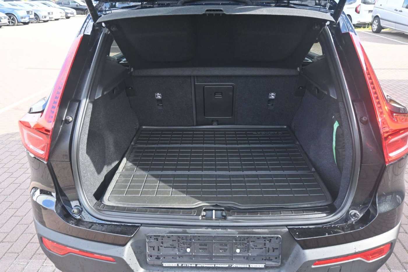 Volvo  T5 PHEV R Design*360°*AHK*H&K*Pilot Assist*