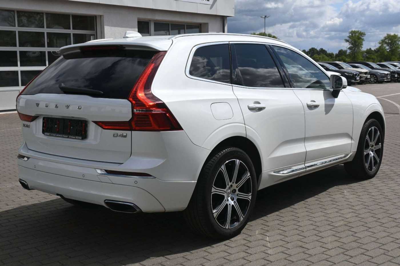 Volvo  D4 FWD Autom. Inscription*STDHZG*PANO*ACC*