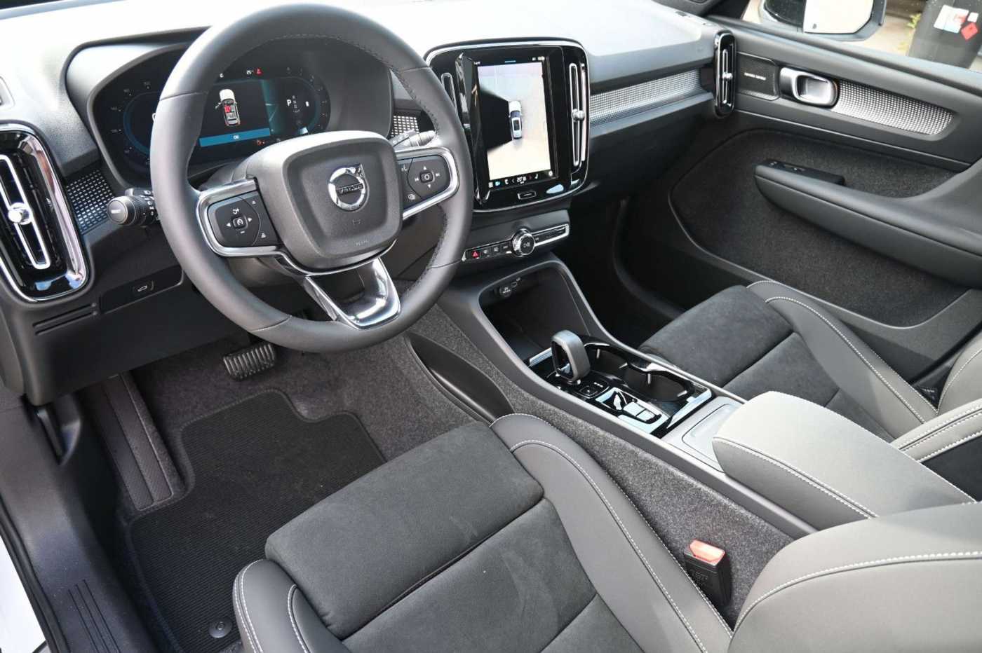 Volvo  B4 DKG Plus Dark*FSHZG*360°*ACC*Allwetter