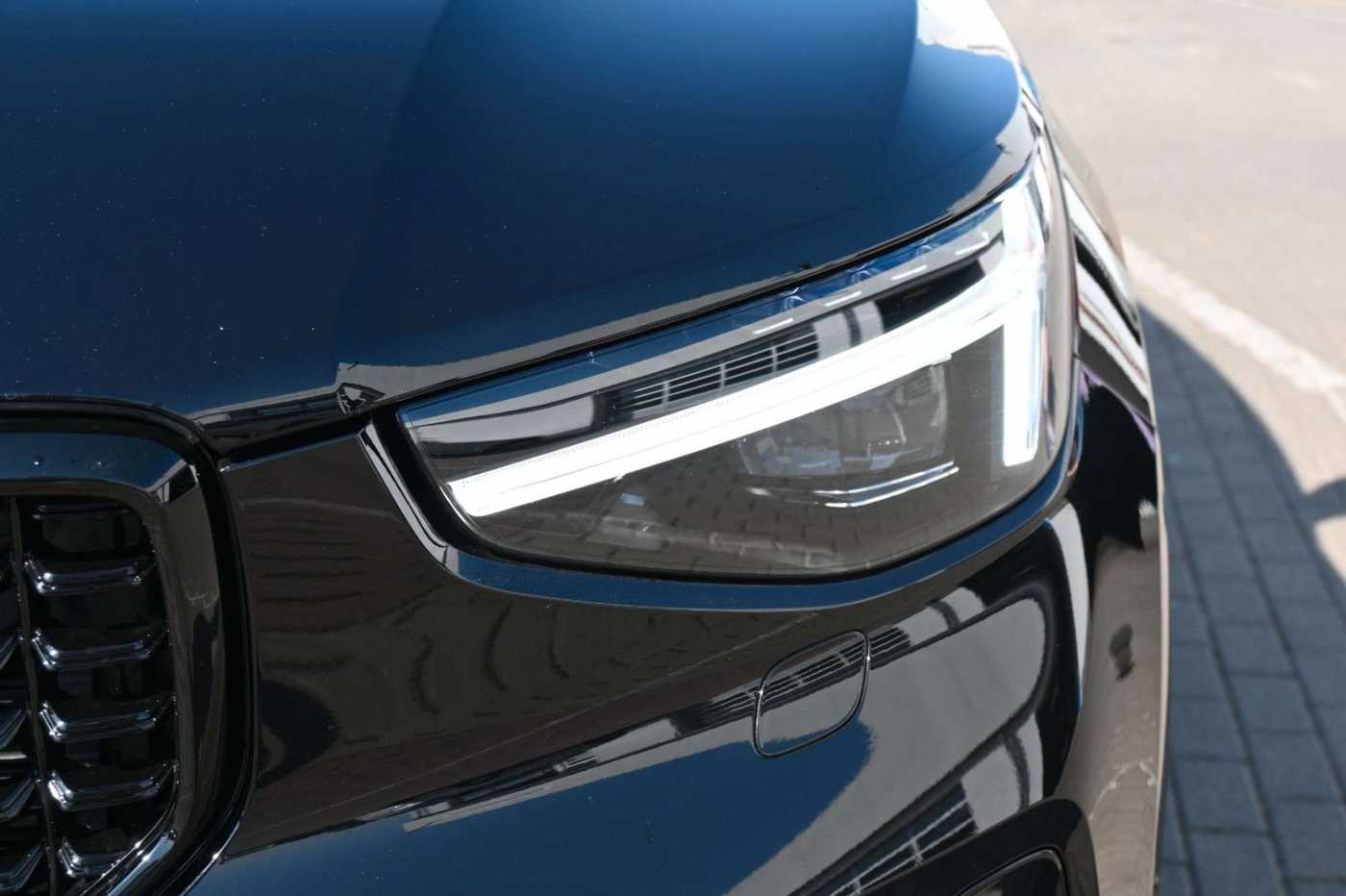 Volvo  B4 DKG Plus Black Edition*FSHZG*360°*ACC