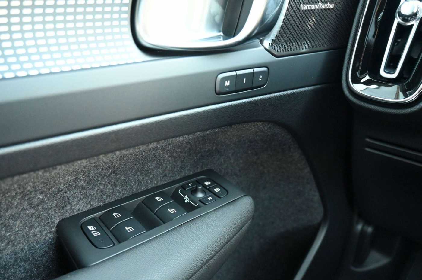 Volvo  B4 DKG Plus Black Edition*FSHZG*360*ACC*AHK