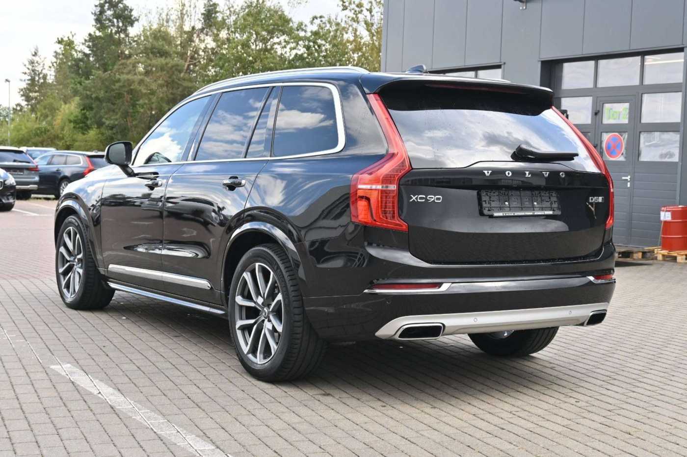 Volvo  D5 Inscription AWD *B&W*LUFT*PANO*MASS*HUD*