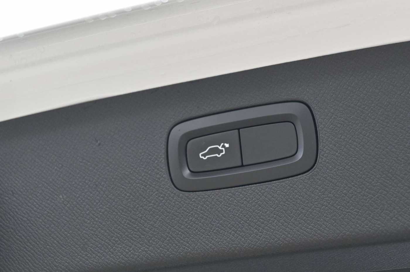 Volvo  Mietkauf *XC90 Incription*AWD*KAM*Navi