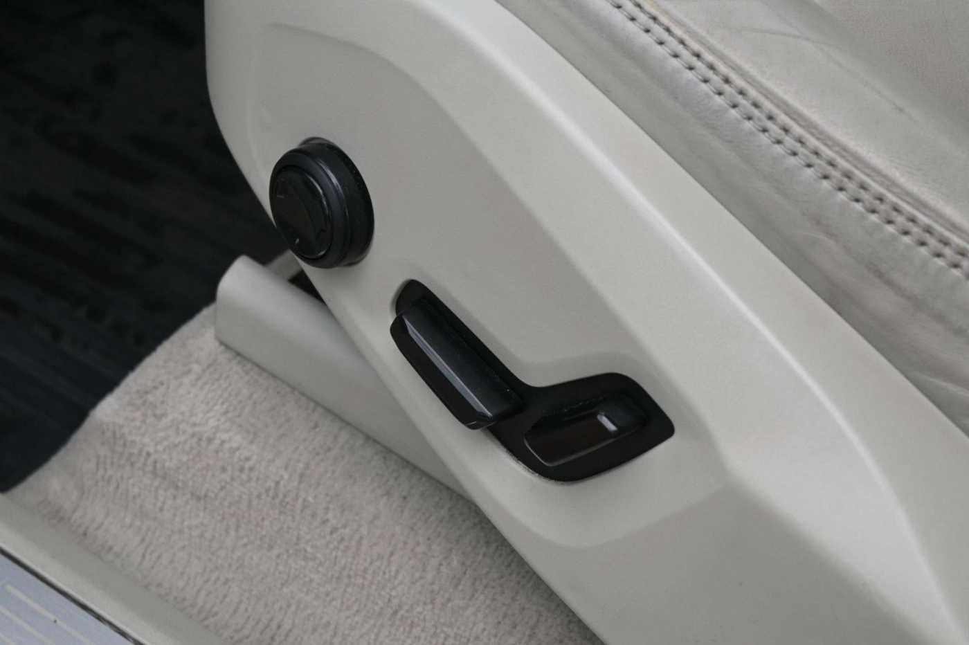 Volvo  Mietkauf *XC90 Incription*AWD*KAM*Navi