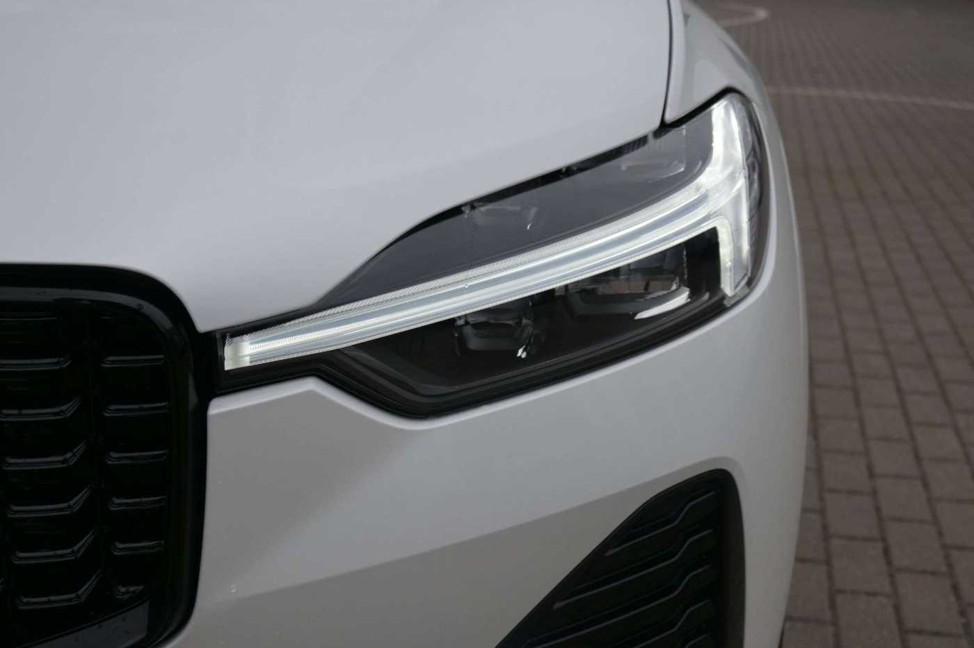 Volvo  B4 B Autom. Plus Dark*STDHZG*BLIS*ACC