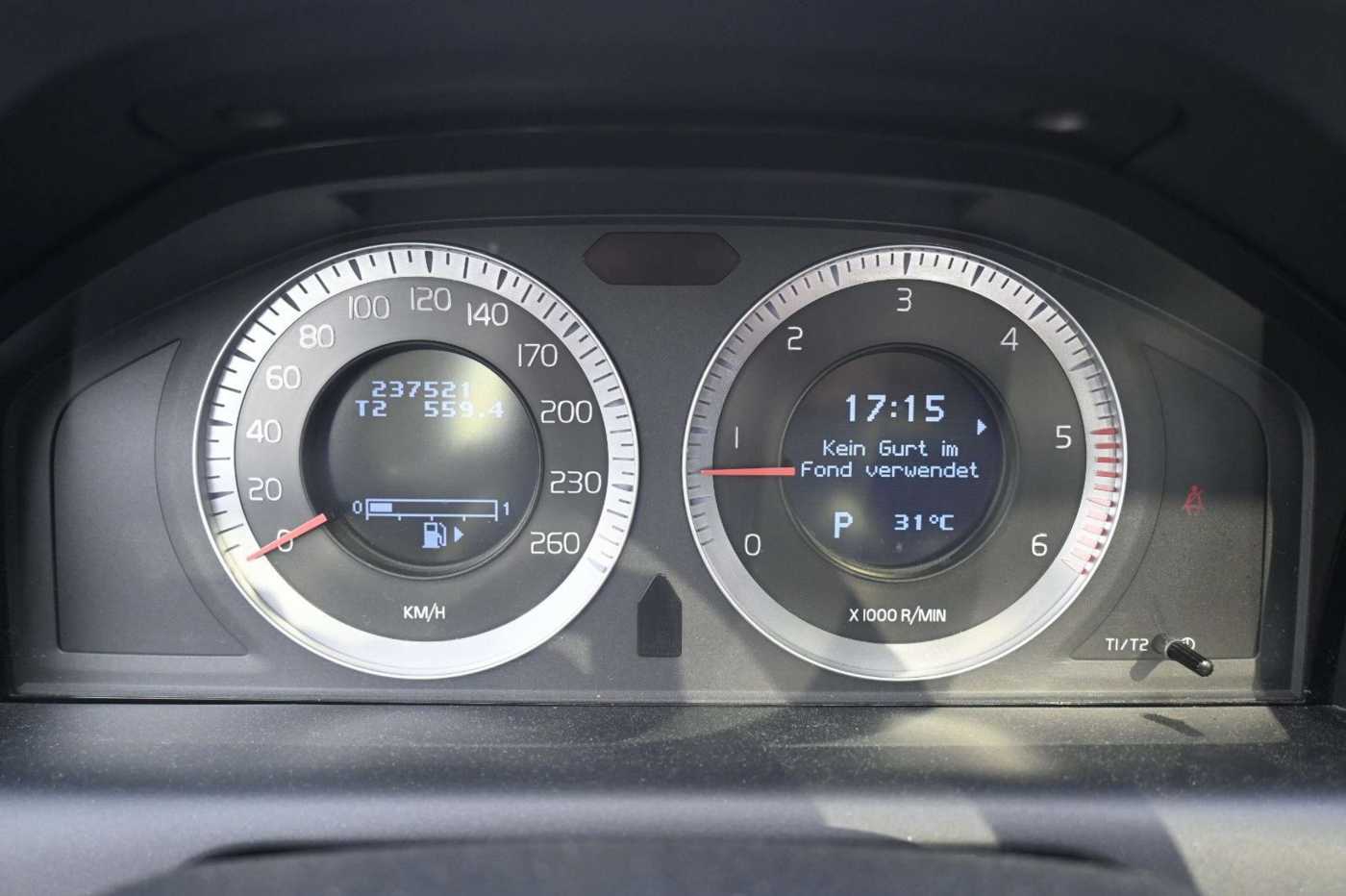 Volvo  D5 AWD AUT*Summum*PANO*BLIS*DYNAUDIO*AHK