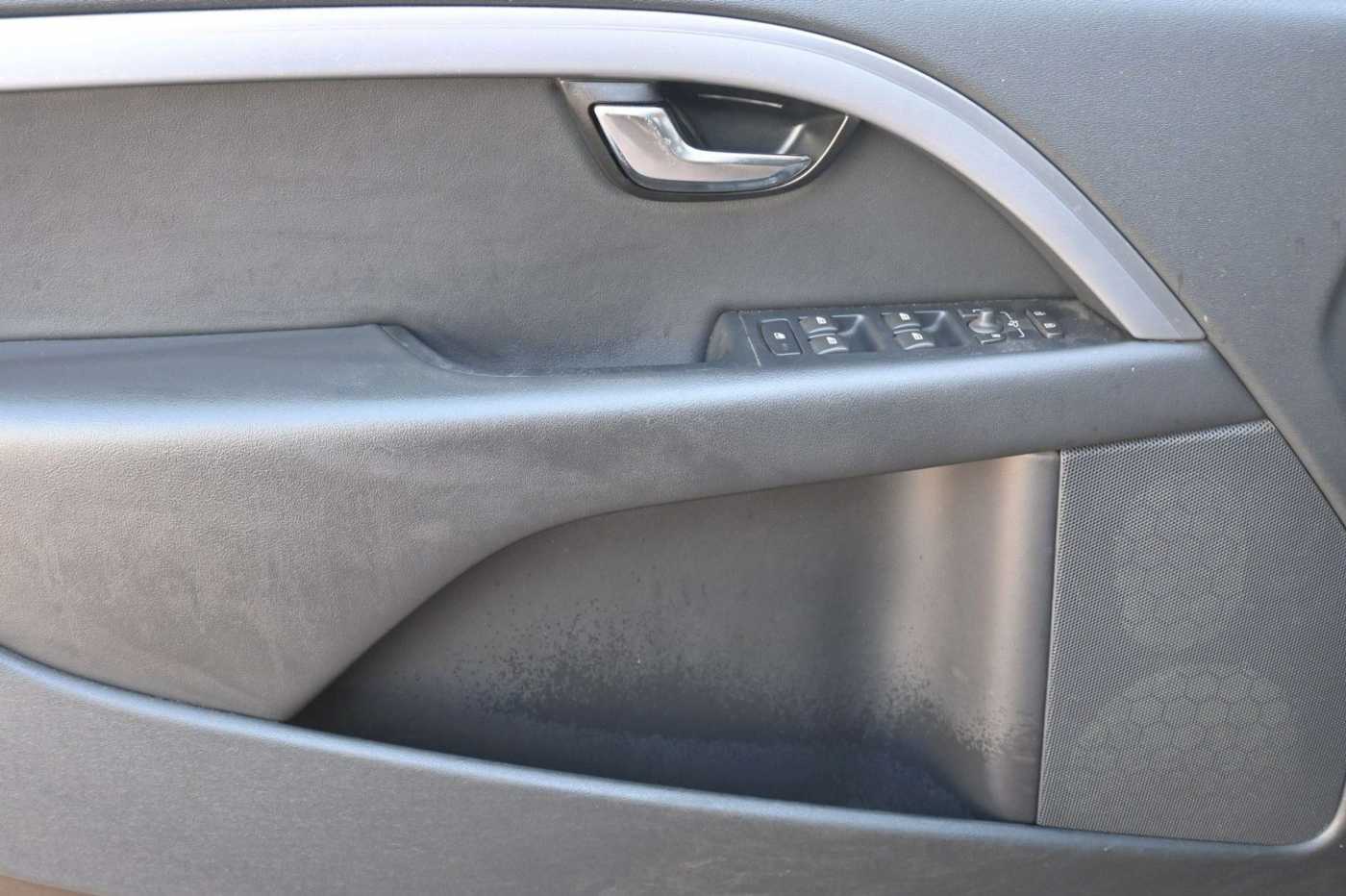 Volvo  D4 Schalter Classic*NAVI*STHZ*