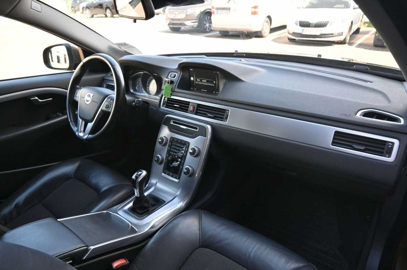 Volvo  D4 Schalter Classic*NAVI*STHZ*