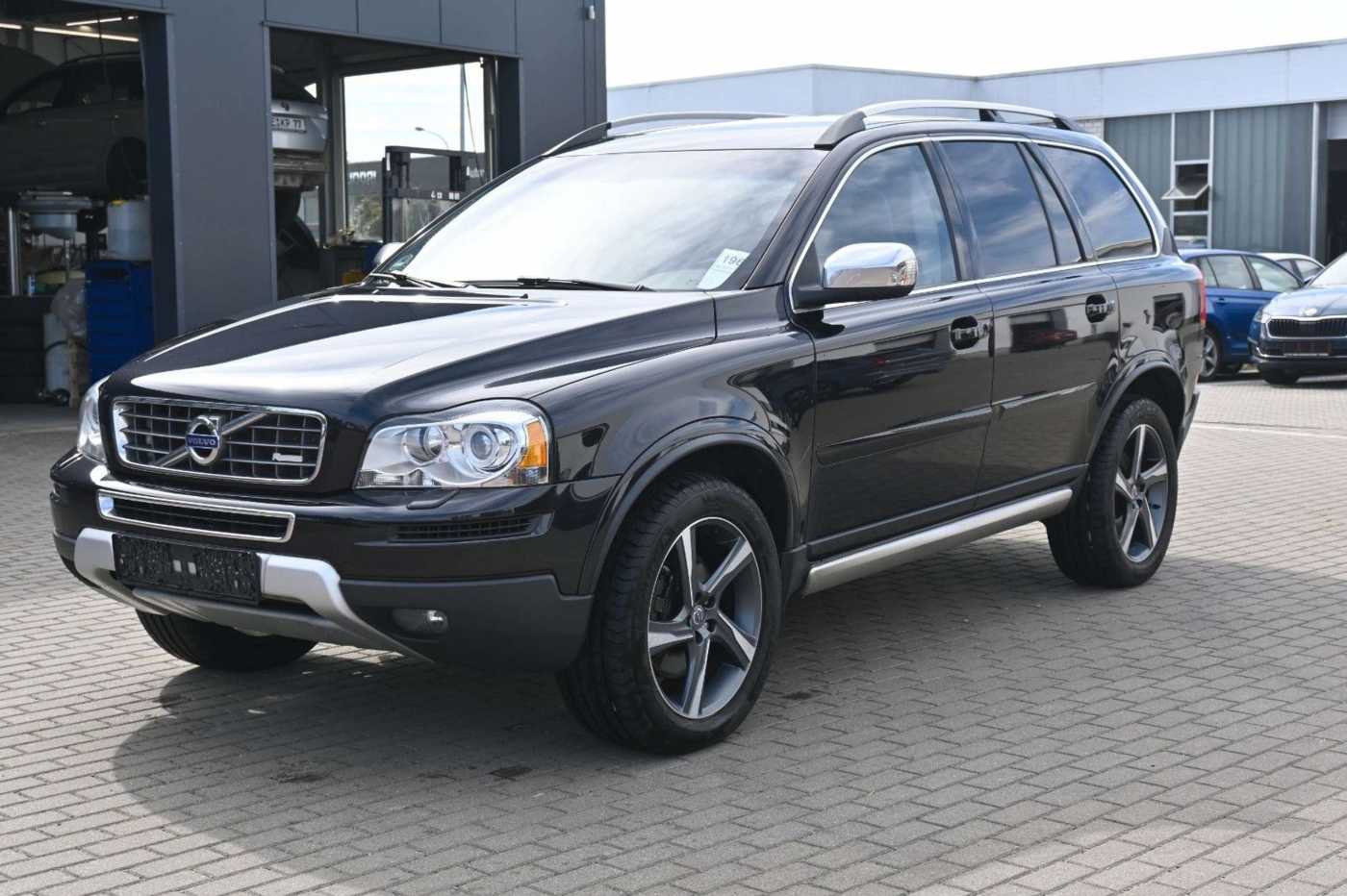 Volvo  D5 Autom. AWD R-Design*AHK*7-Sitz