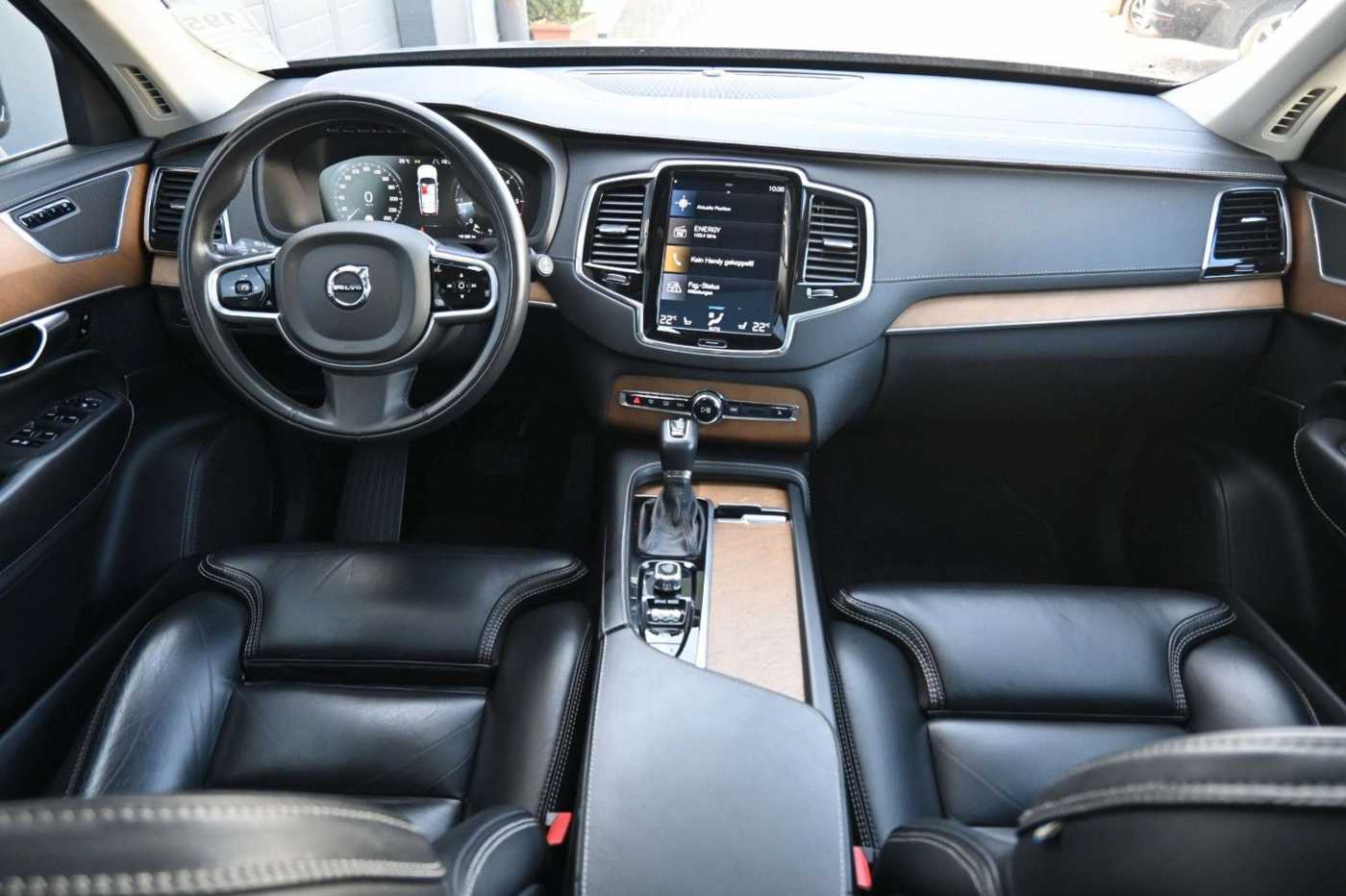 Volvo  D5 AWD Autom. Inscription*LUFT*PANO*AHK