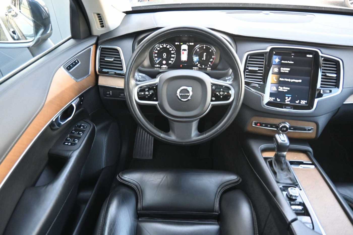 Volvo  D5 AWD Autom. Inscription*LUFT*PANO*AHK