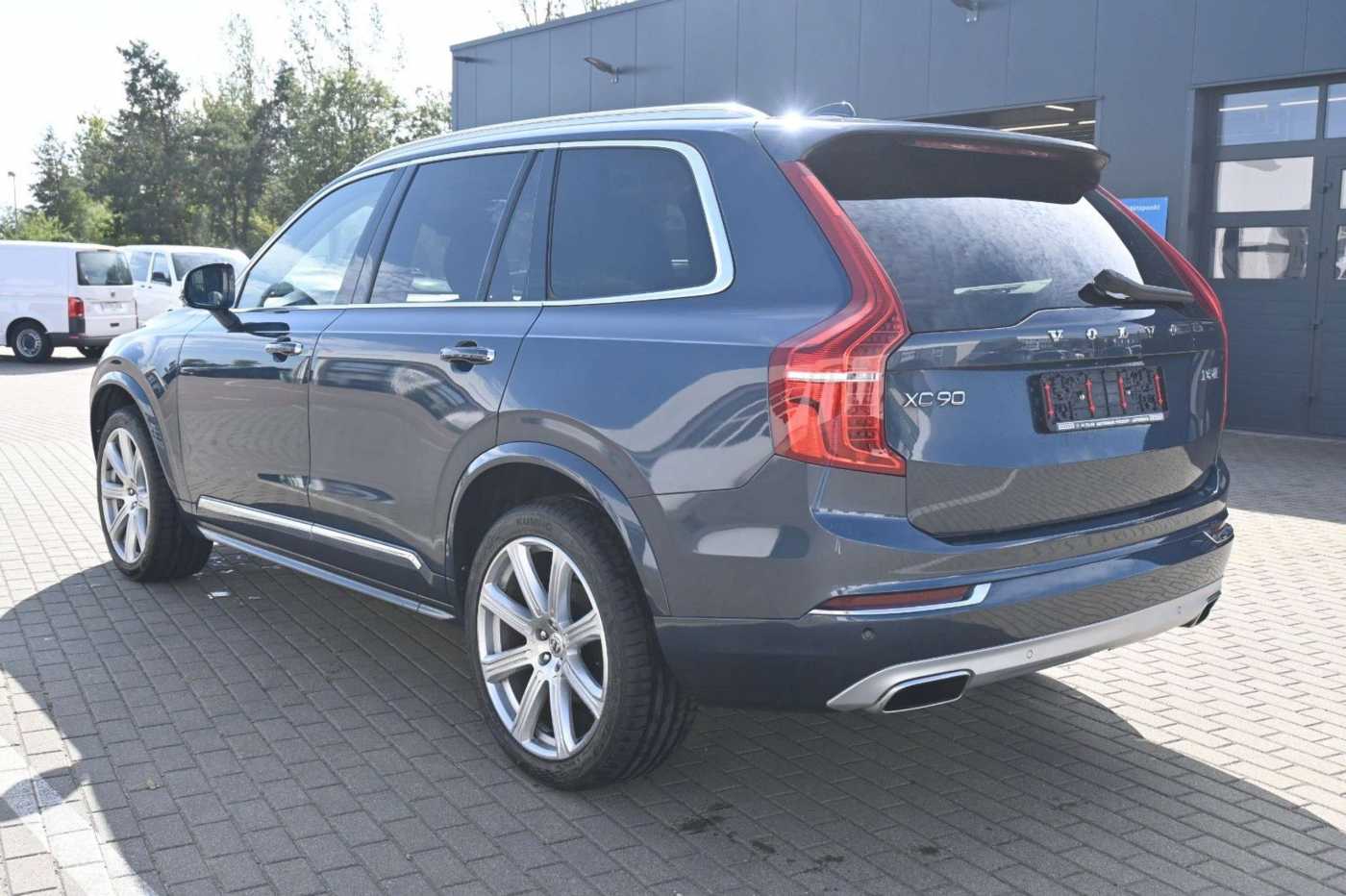 Volvo  D5 AWD Autom. Inscription*LUFT*PANO*AHK