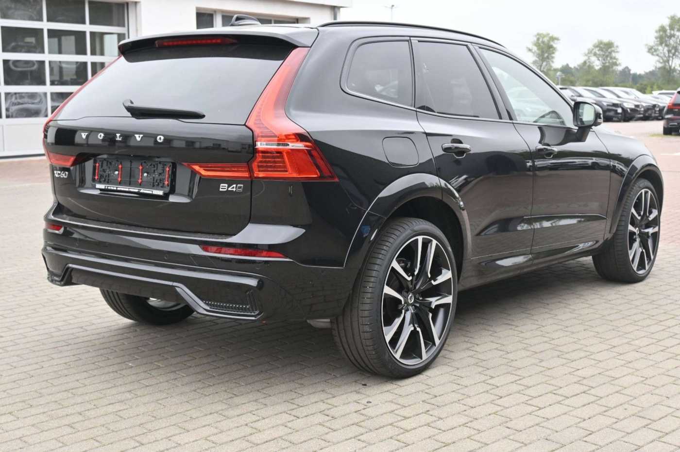 Volvo  B4 D AWD Ultimate Dark*STDHZG*360°*ACC*AHK