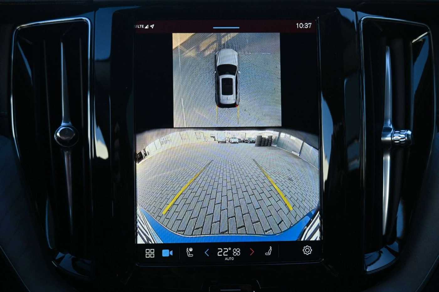 Volvo  B5 Benzin AWD Ultra Dark*PANO*360°*LUFT*ACC