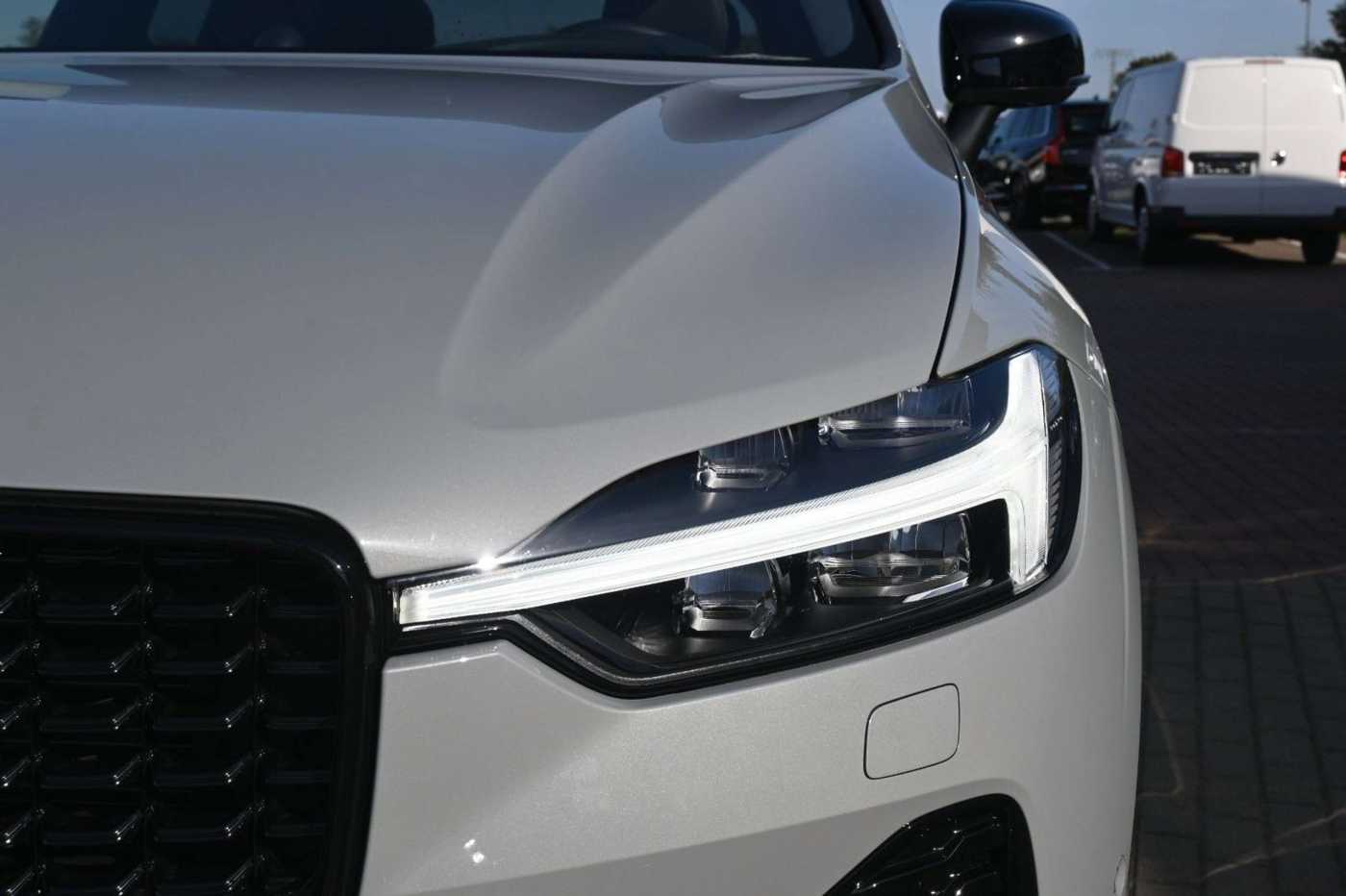 Volvo  T8 Plug-In Ultra Dark*STDHZG*360°*Massage*