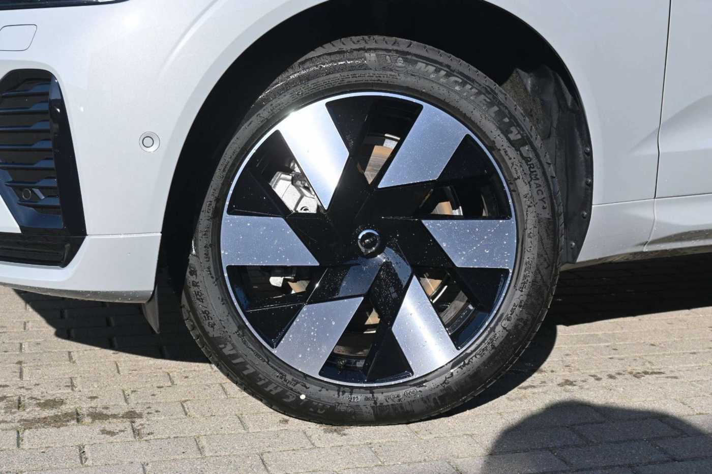 Volvo  T8 Plug-In Ultra Dark*STDHZG*360°*Massage*