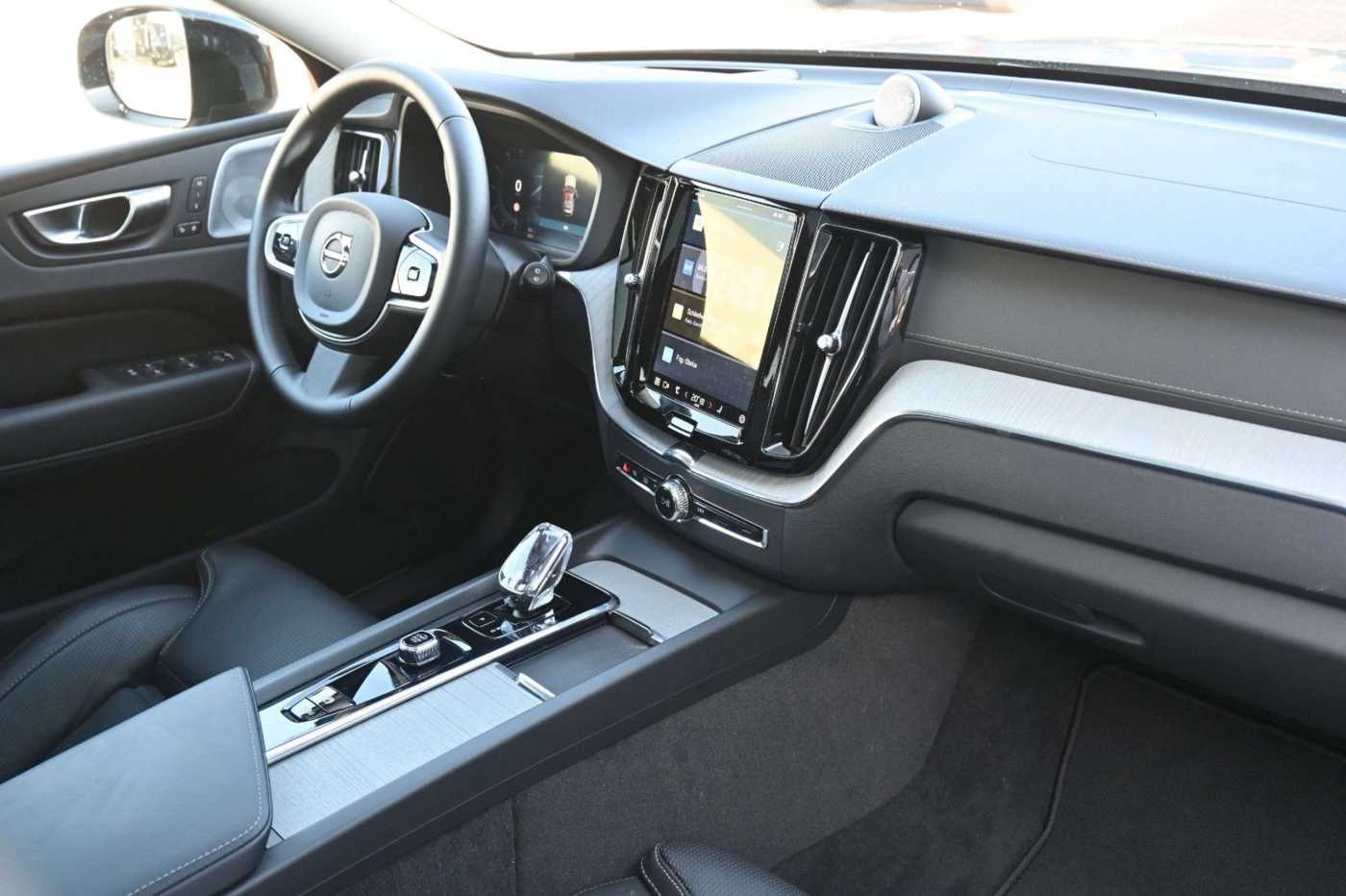 Volvo  T8 Plug-In Ultra Dark*STDHZG*360°*Massage*