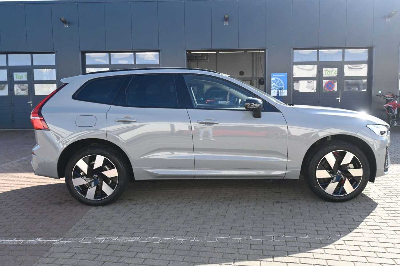 Volvo  T8 Plug-In Ultra Dark*STDHZG*360°*Massage*