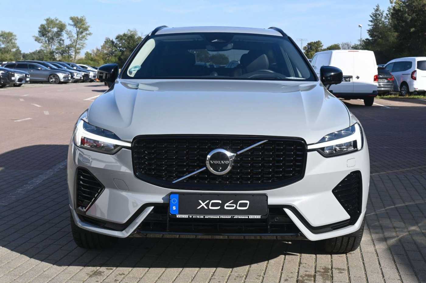 Volvo  T8 Plug-In Ultra Dark*STDHZG*360°*Massage*