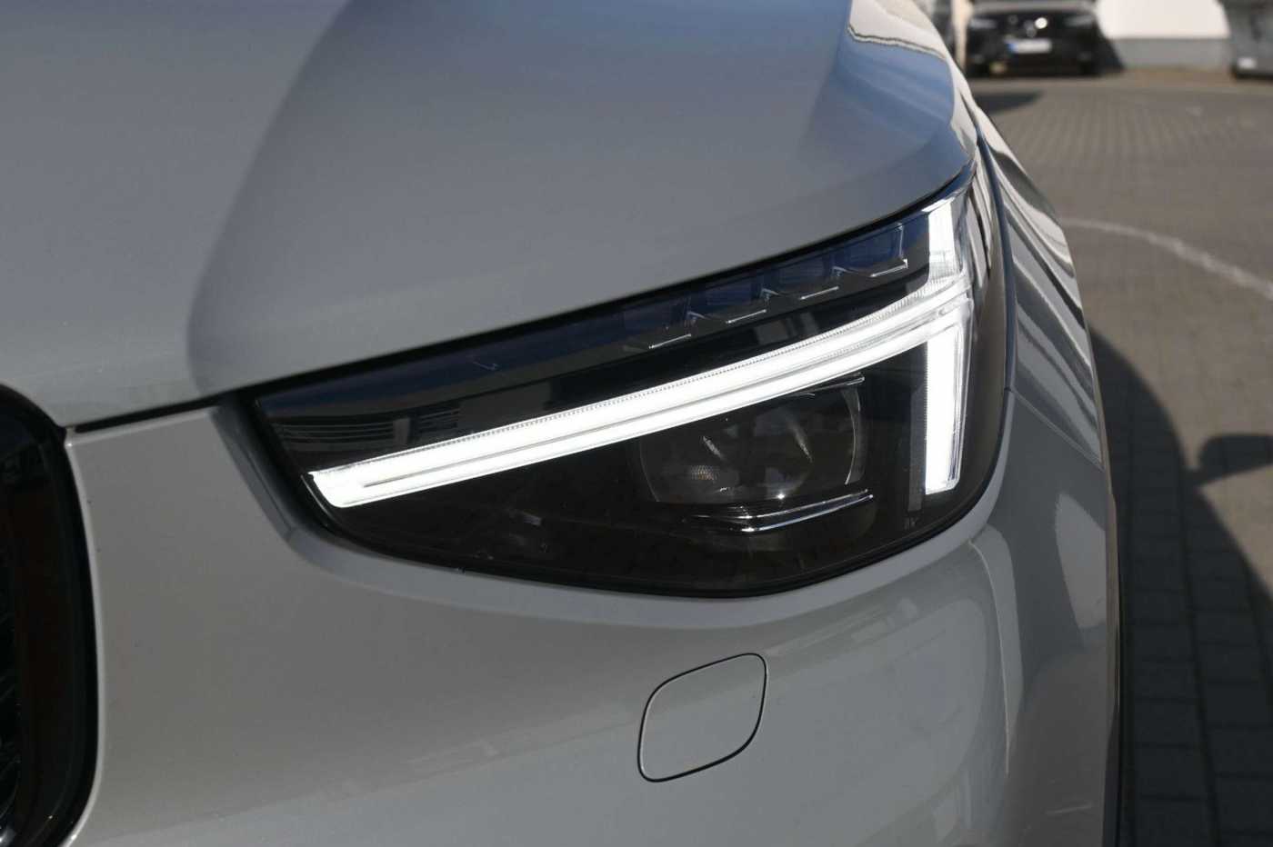 Volvo  B3 DKG Plus Dark*FSHZG*360°*ACC