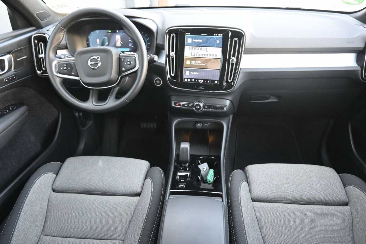 Volvo  B3 DKG Plus Dark*FSHZG*360°*ACC